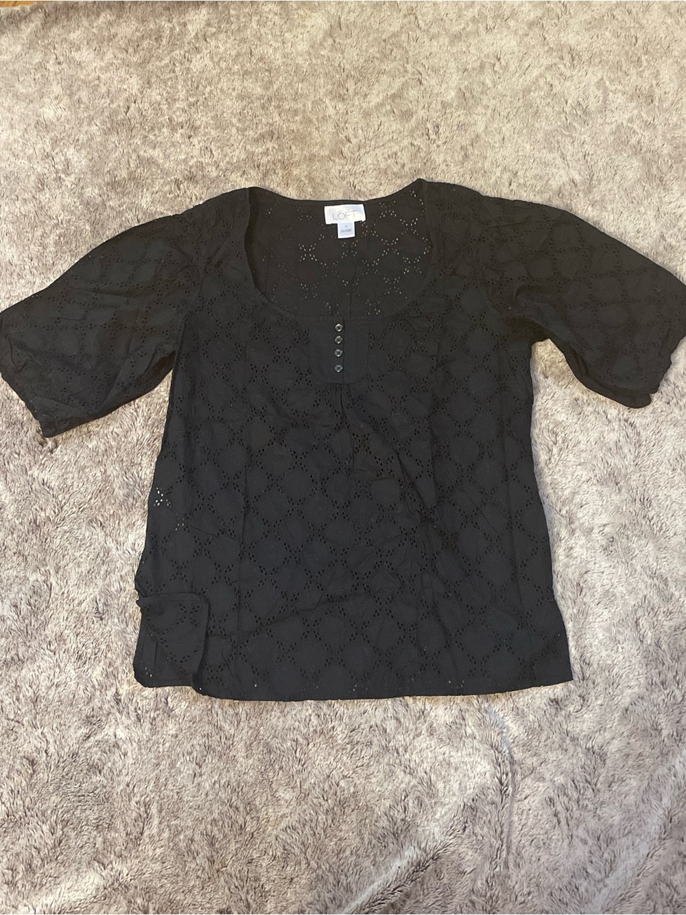 LOFT Black Eyelet Puff-Sleeve Women's Top - Size 8 - Picture 3 of 4